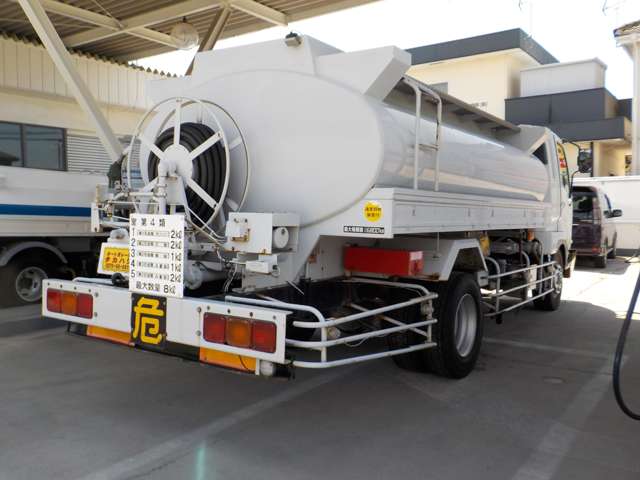 Mitsubishi Fuso Fighter 5