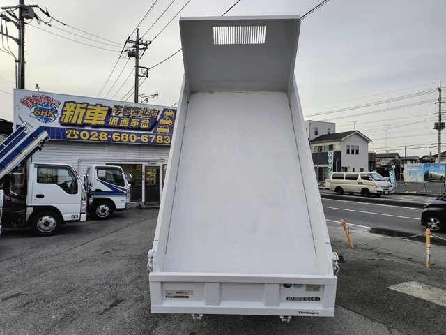 Mitsubishi Fuso Canter 2