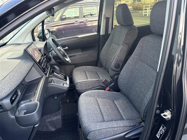 Toyota Sienta 12