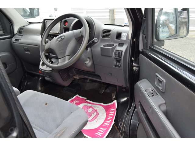 Daihatsu Hijet Deck Van 11