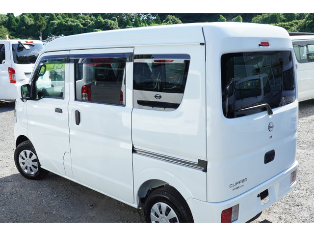 Nissan NV100 Clipper 2