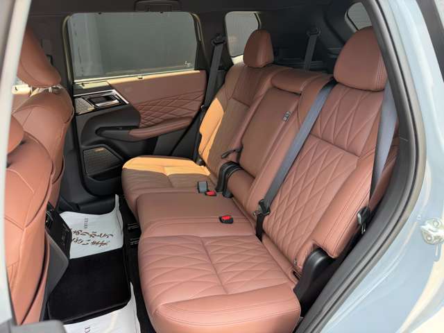 Mitsubishi Outlander 12