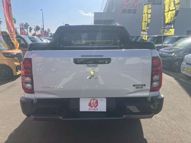 Mitsubishi Triton 10
