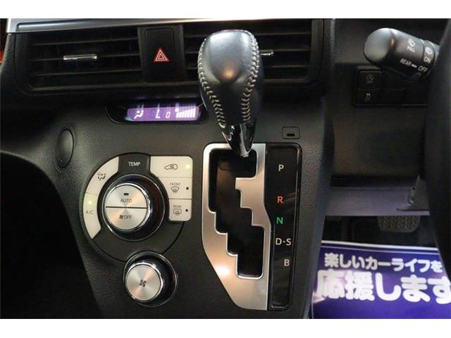Toyota Sienta 9