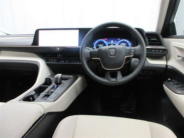 Toyota Crown Crossover 2