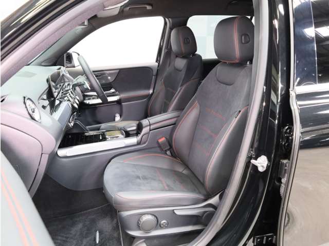 Mercedes-Benz GLB 12