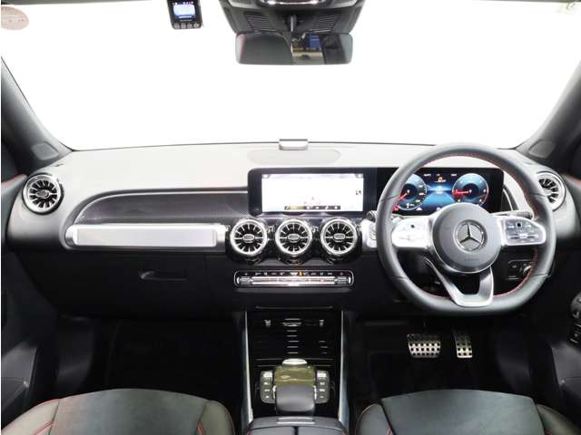 Mercedes-Benz GLB 7