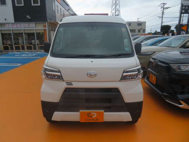 Daihatsu Hijet Cargo 2