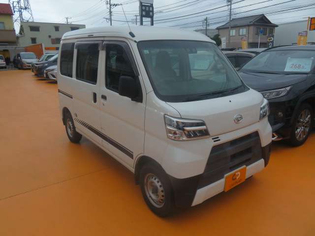 Daihatsu Hijet Cargo 6