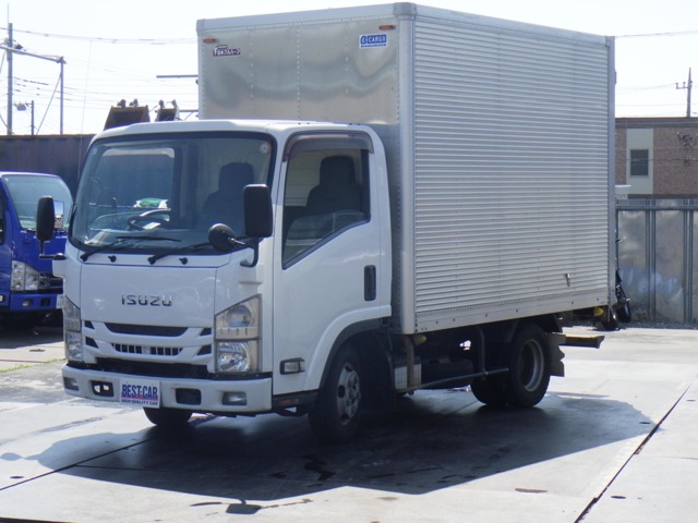 Isuzu Elf 3