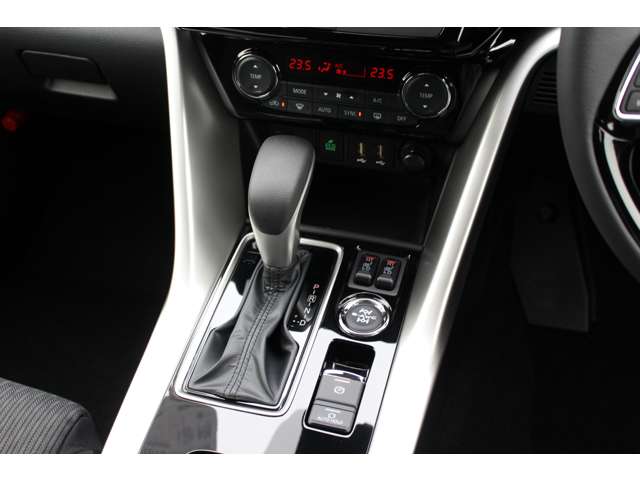 Mitsubishi Eclipse Cross 11