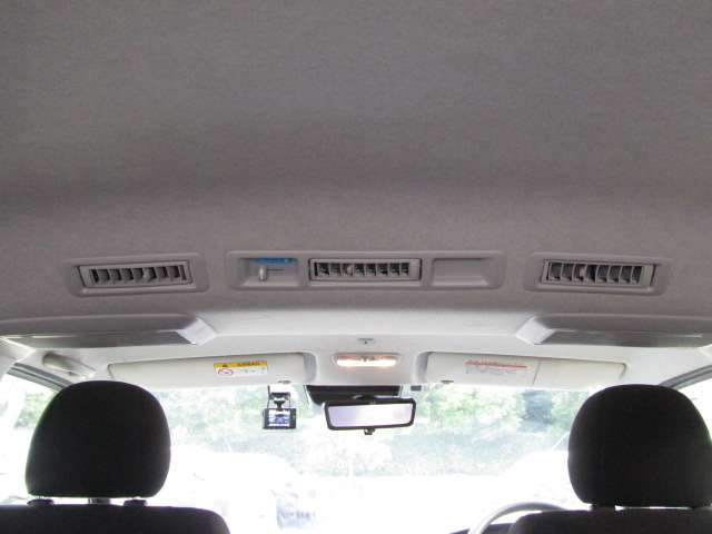 Toyota Hiace Van 10