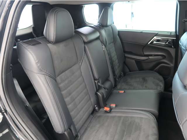 Mitsubishi Outlander 7
