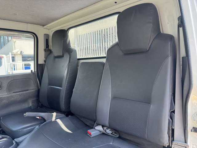 Isuzu Elf 11