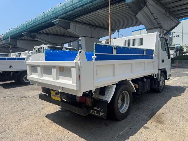 Isuzu Elf 6