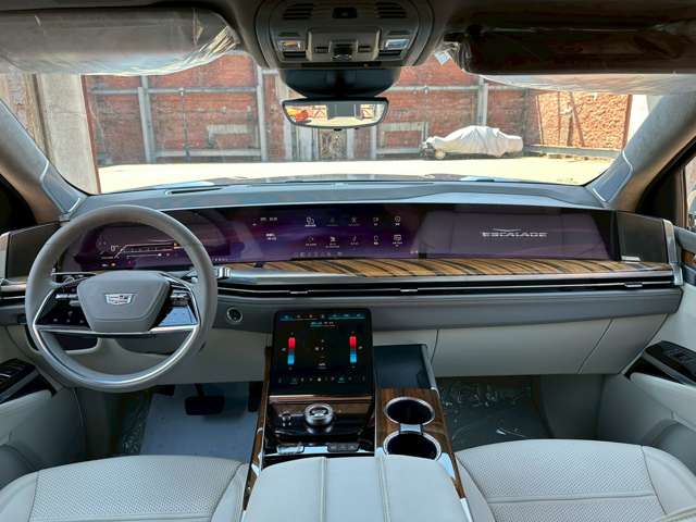 Cadillac エスカレード 3
