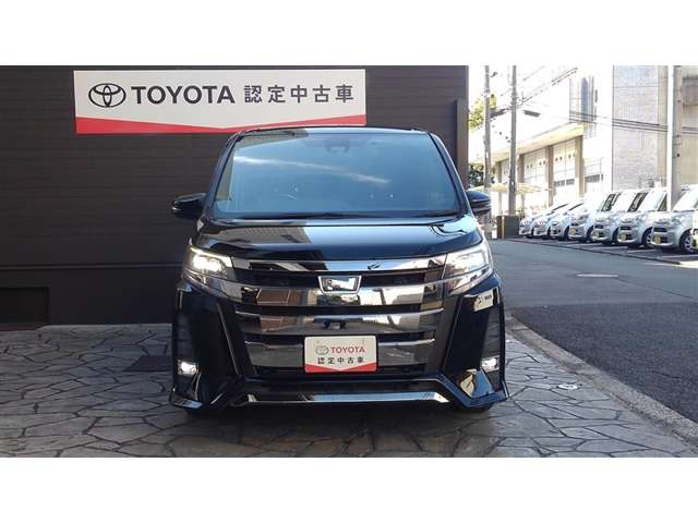 Toyota Noah 3
