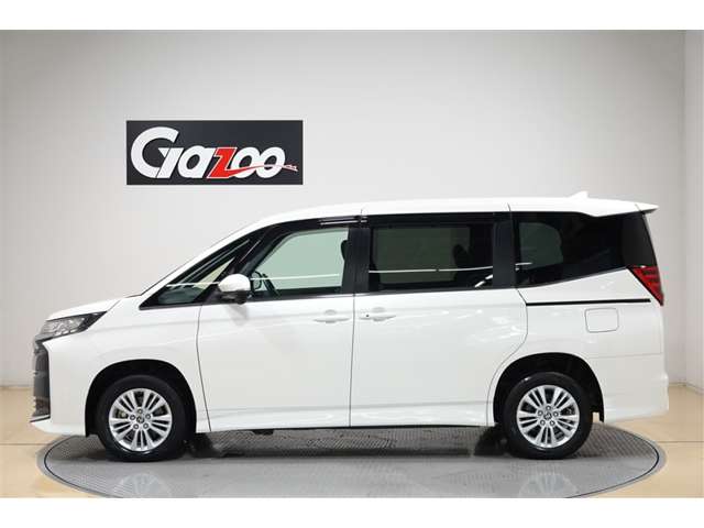 Toyota Noah 3
