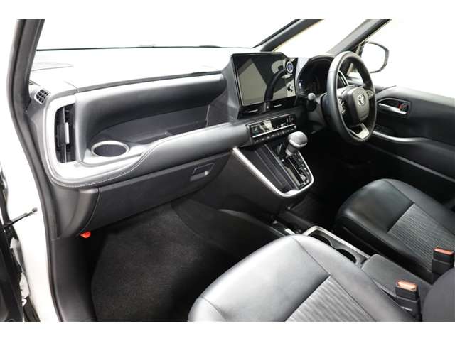 Toyota Noah 10