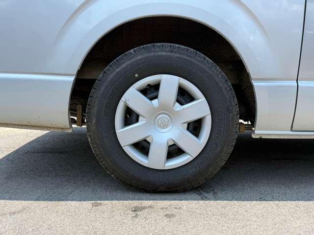 Toyota Hiace Van 10