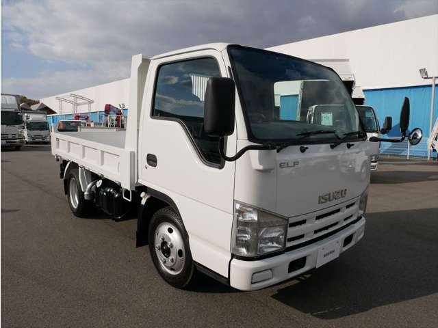 Isuzu Elf 7