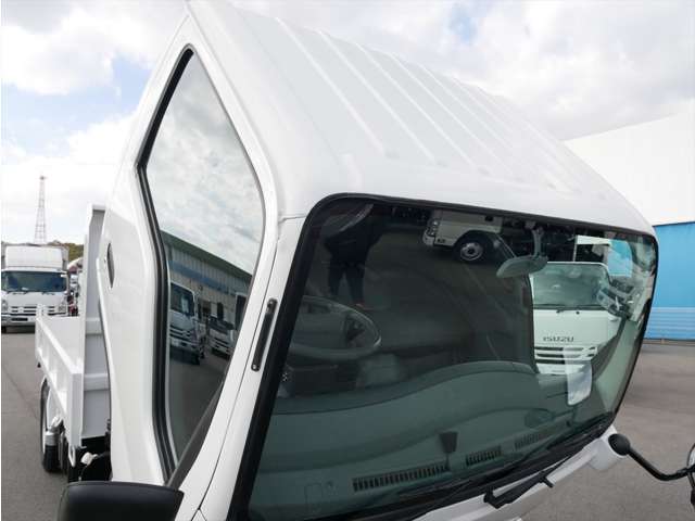Isuzu Elf 9