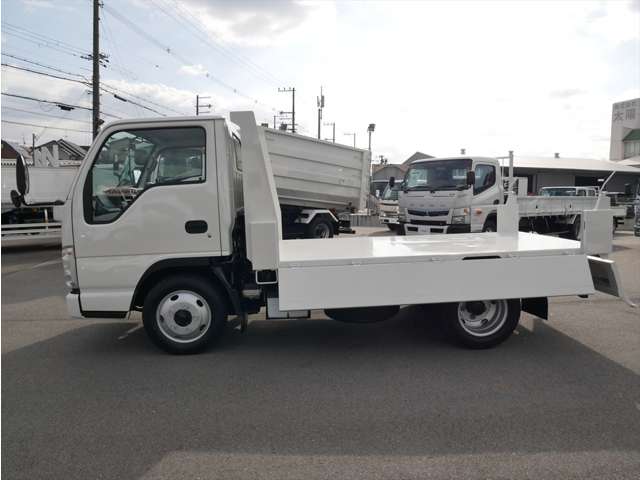 Isuzu Elf 10
