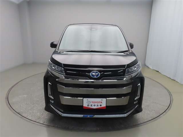 Toyota Noah 2