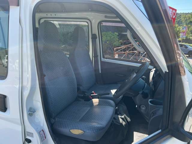 Daihatsu Hijet Cargo 3