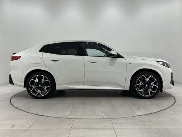 BMW iX2 5