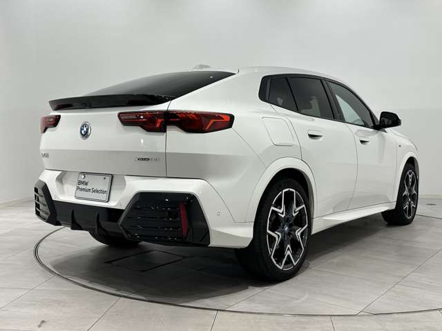 BMW iX2 6