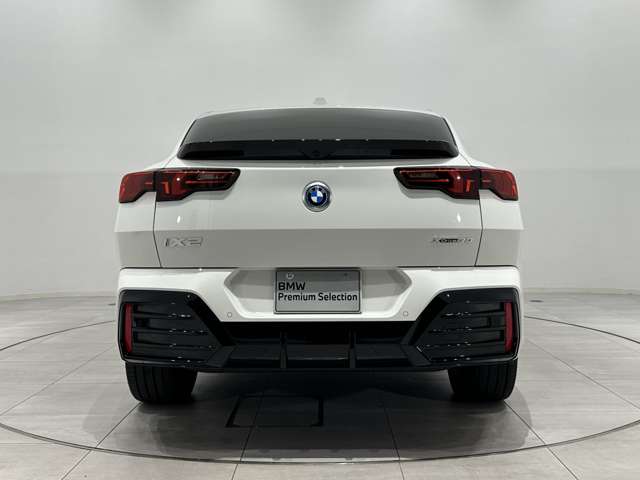BMW iX2 7