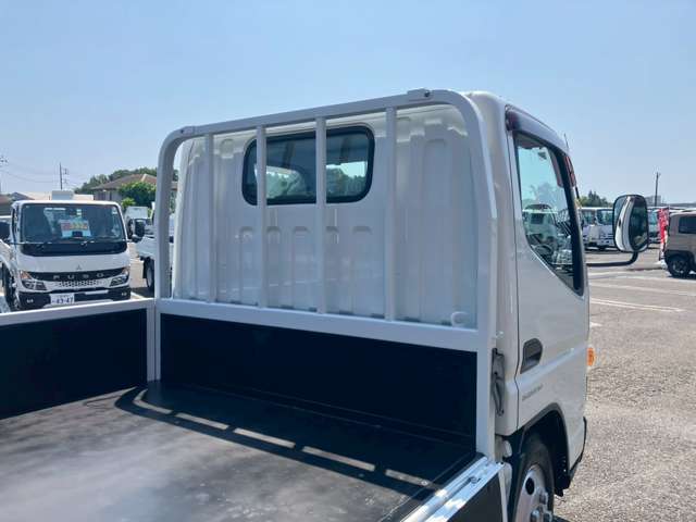 Mitsubishi Fuso Canter 9