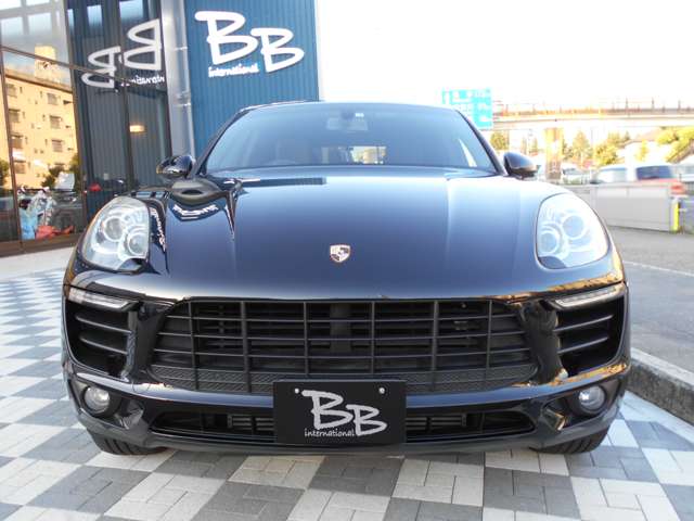 Porsche Macan 3