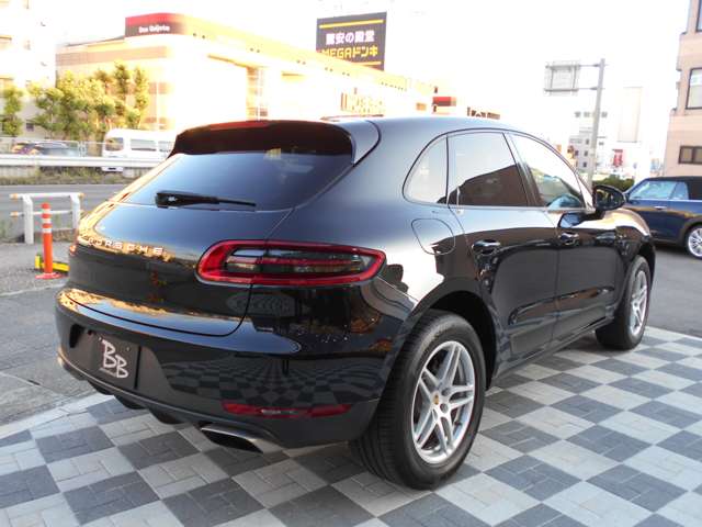 Porsche Macan 6