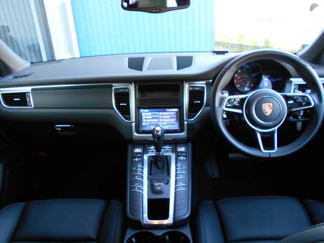 Porsche Macan 11