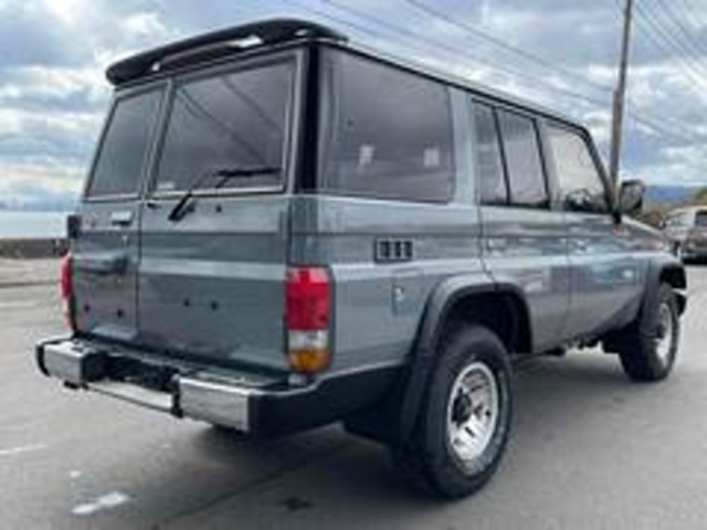 Toyota Land Cruiser Prado 6