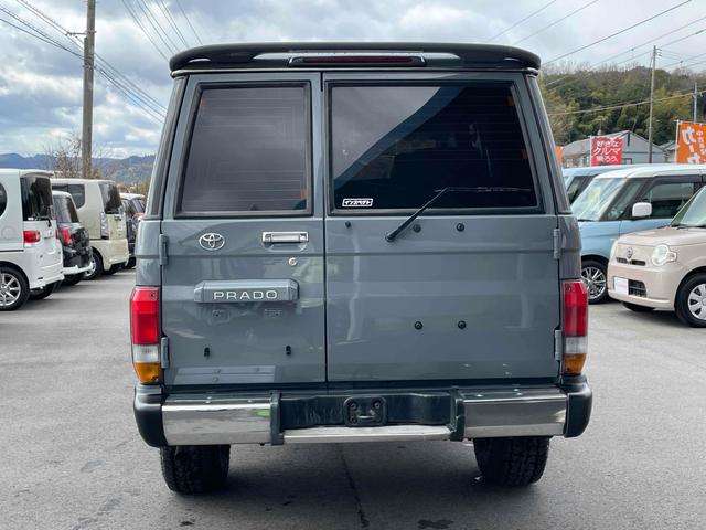 Toyota Land Cruiser Prado 7