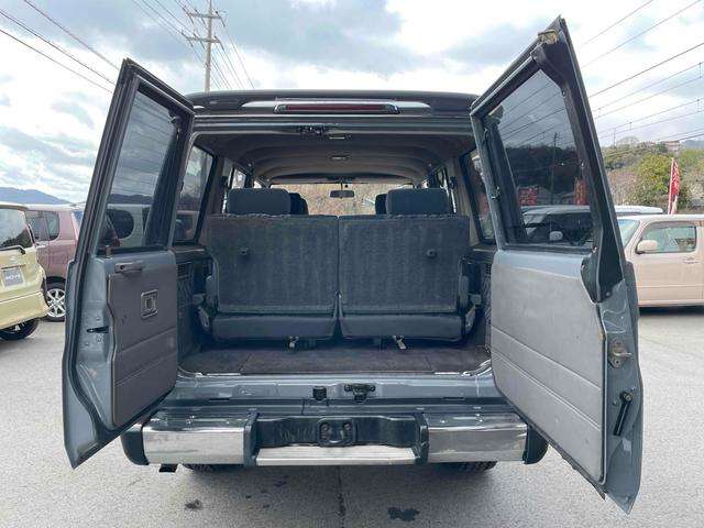 Toyota Land Cruiser Prado 9