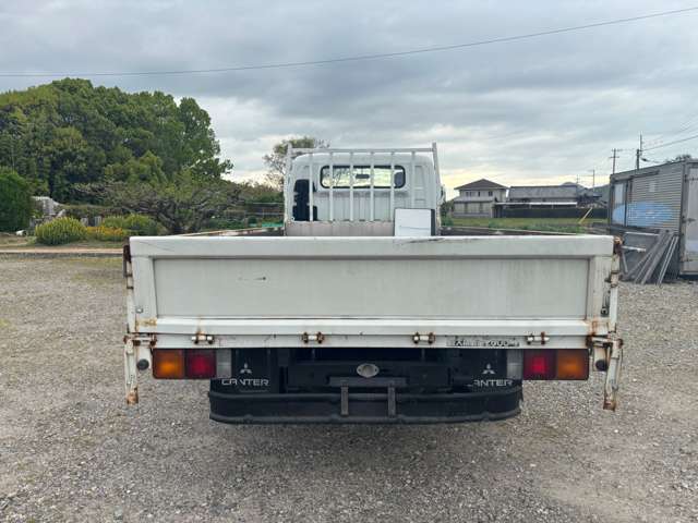 Mitsubishi Fuso Canter 8