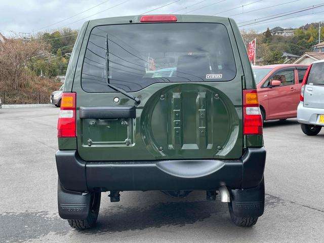 Mitsubishi Pajero Mini 6