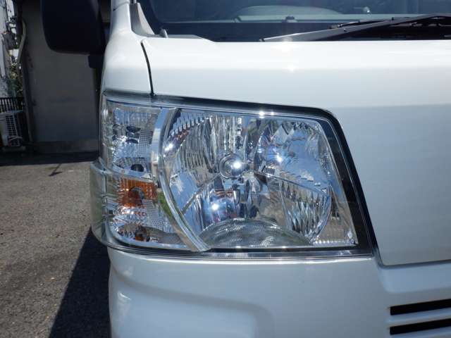 Daihatsu Hijet Cargo 11