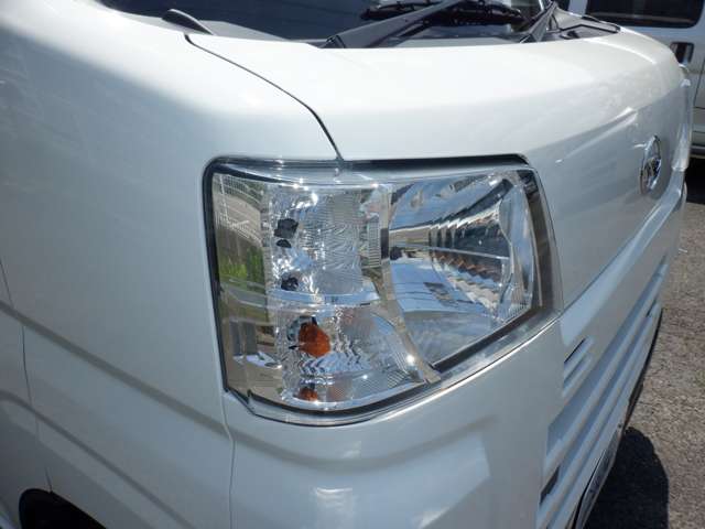 Daihatsu Hijet Cargo 12