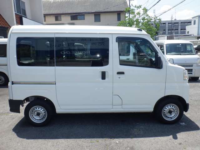 Daihatsu Hijet Cargo 5