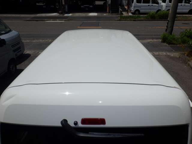 Daihatsu Hijet Cargo 10