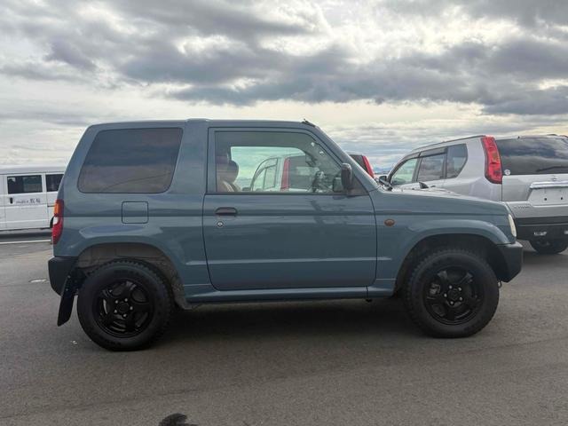 Mitsubishi Pajero Mini 4