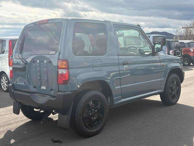 Mitsubishi Pajero Mini 6