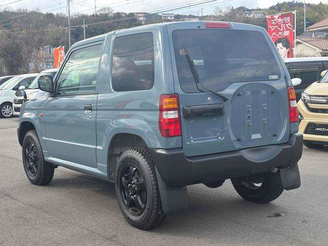 Mitsubishi Pajero Mini 7
