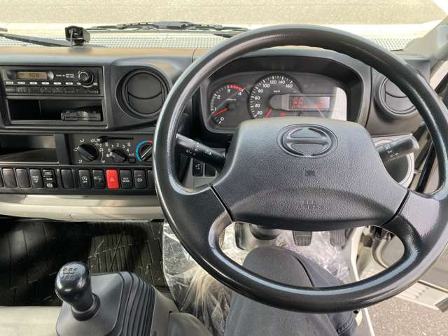 Hino Dutro 11