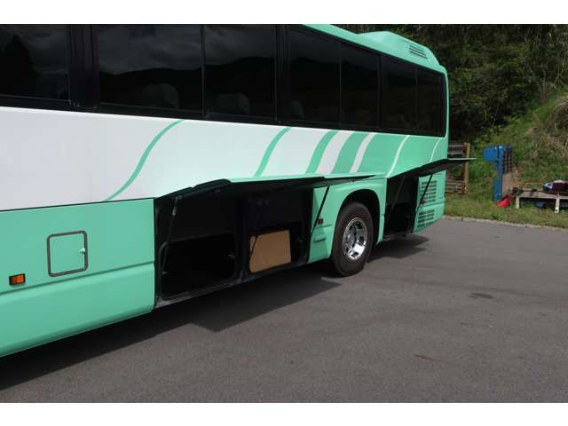 Hino Melpha 4